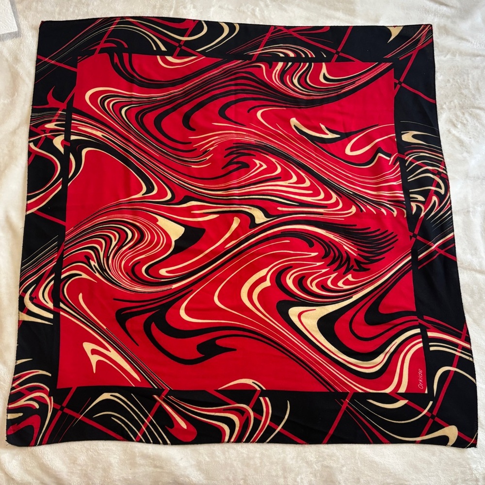 Orkide Elegant Red and Black Swirl Wool Scarf